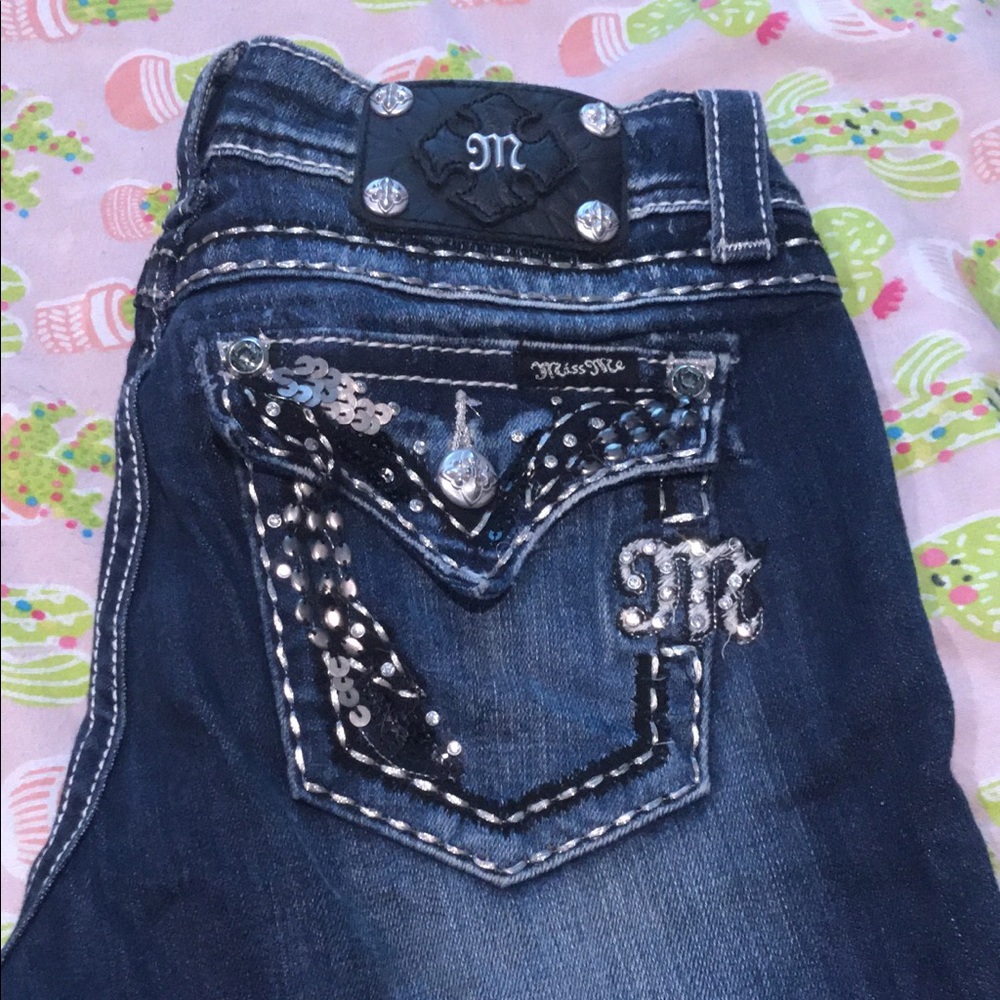Size 27 Easy Bootcut Miss Me’s